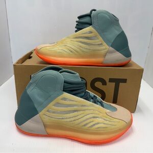 adidas Yeezy QNTM Hi-Res Coral Men’s Sneakers Size 7 HP6595